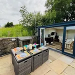3 Bed In Carnforth Oc-93212 펜션